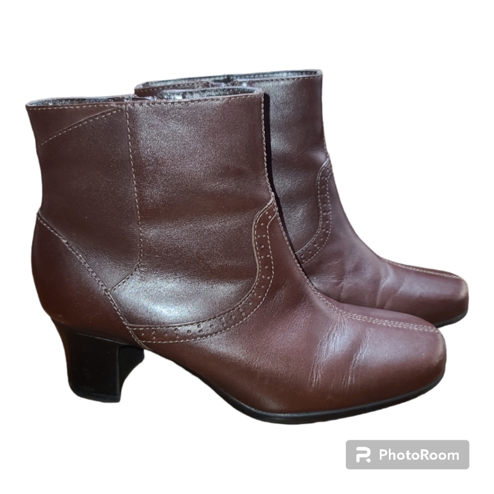 Clarks Women's Leather Ankle Boot
